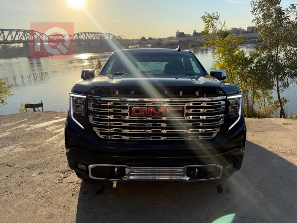 GMC Sierra